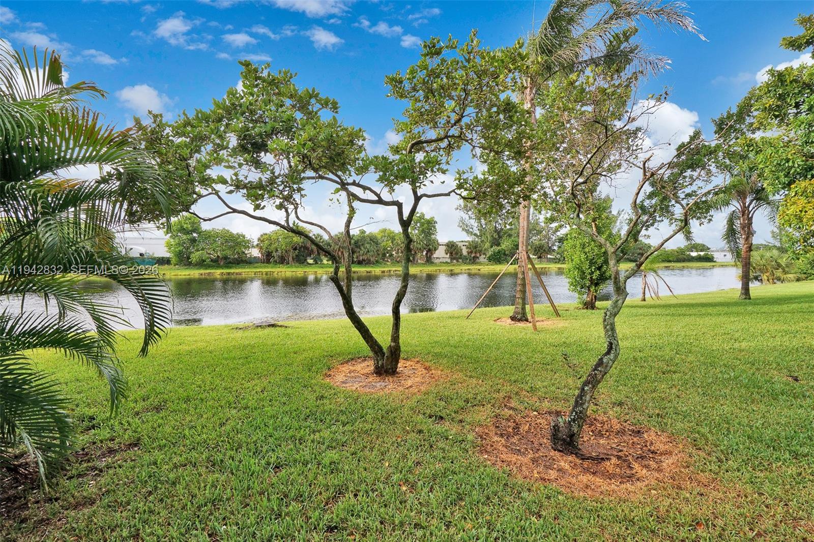 CYPRESS BEND CONDOMINIUM - Residential