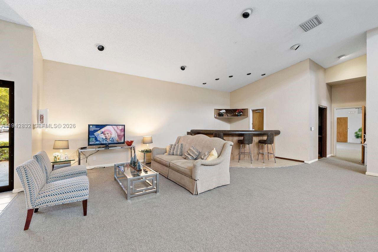 CYPRESS BEND CONDOMINIUM - Residential