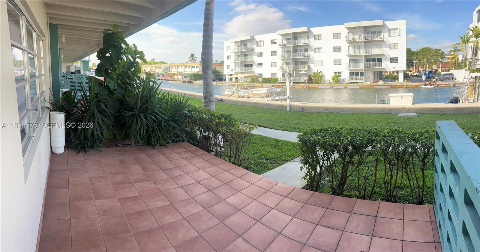 3923 NE 166th St N-106