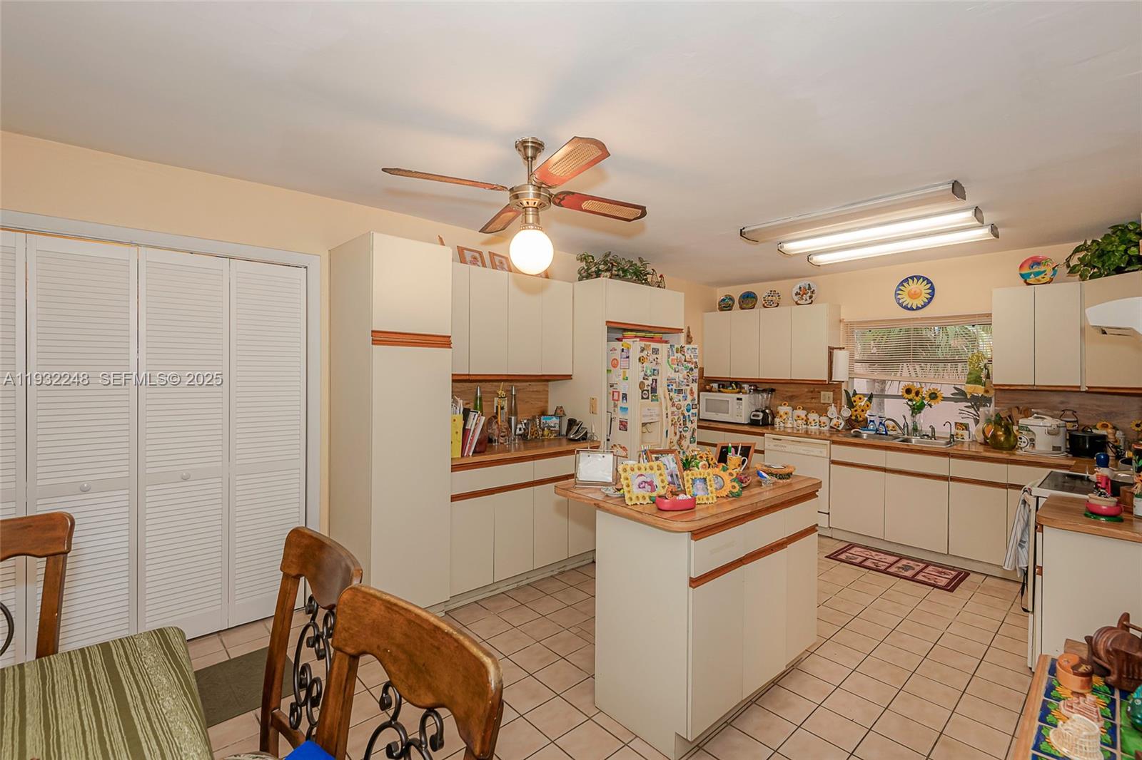 HEFTLER HOMES SUNSET PARK - Residential