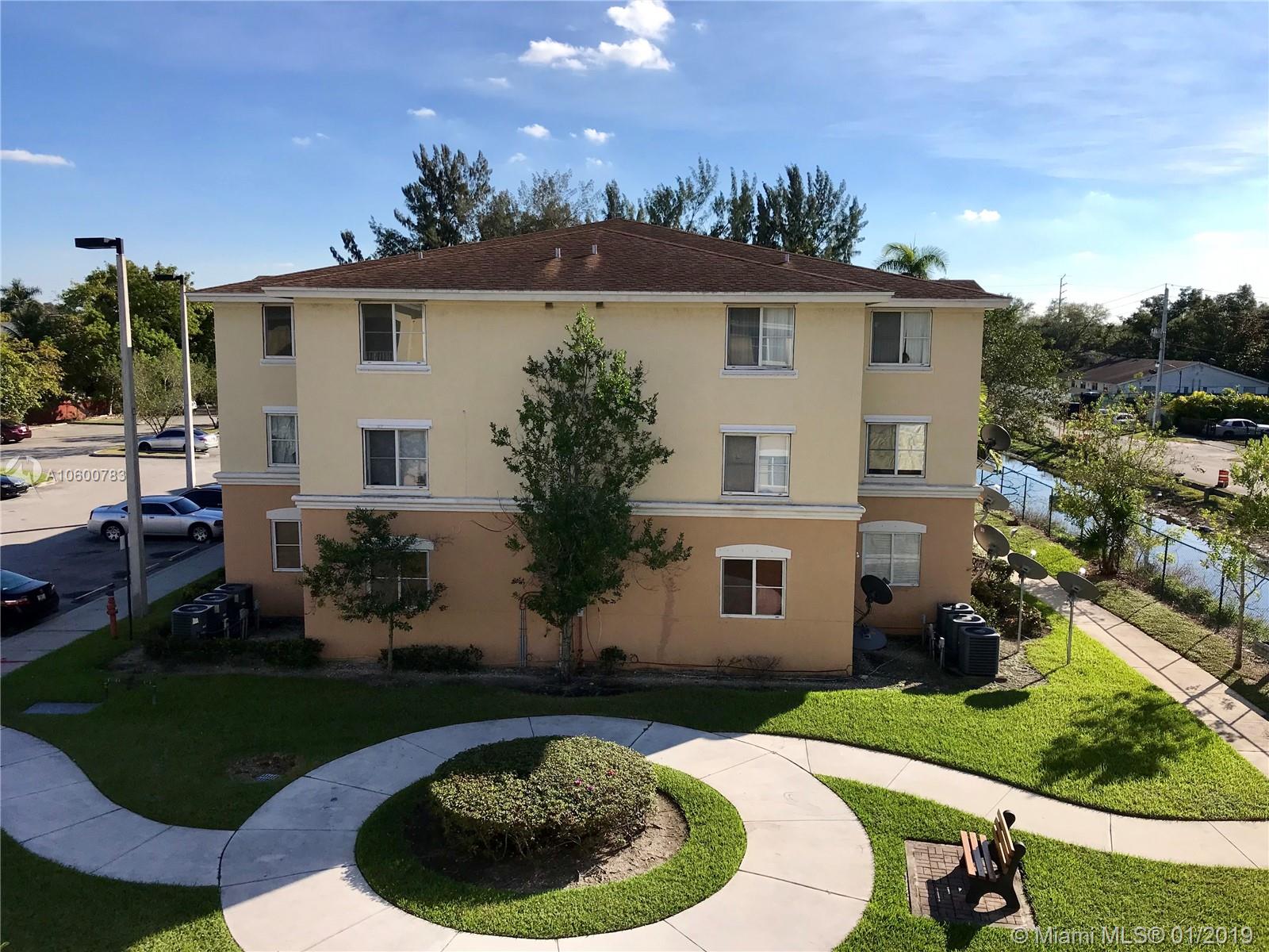 THE OAKS IN NORTH MIAMI - Residential Lease