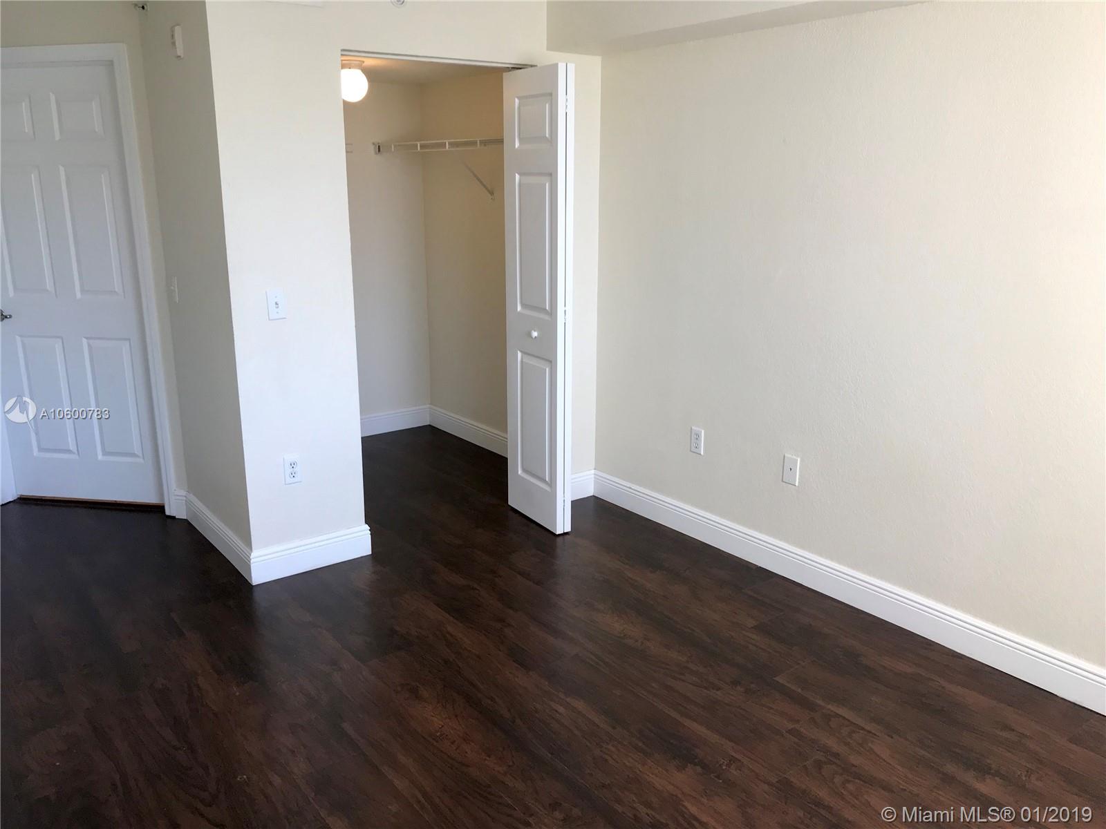 THE OAKS IN NORTH MIAMI - Residential Lease