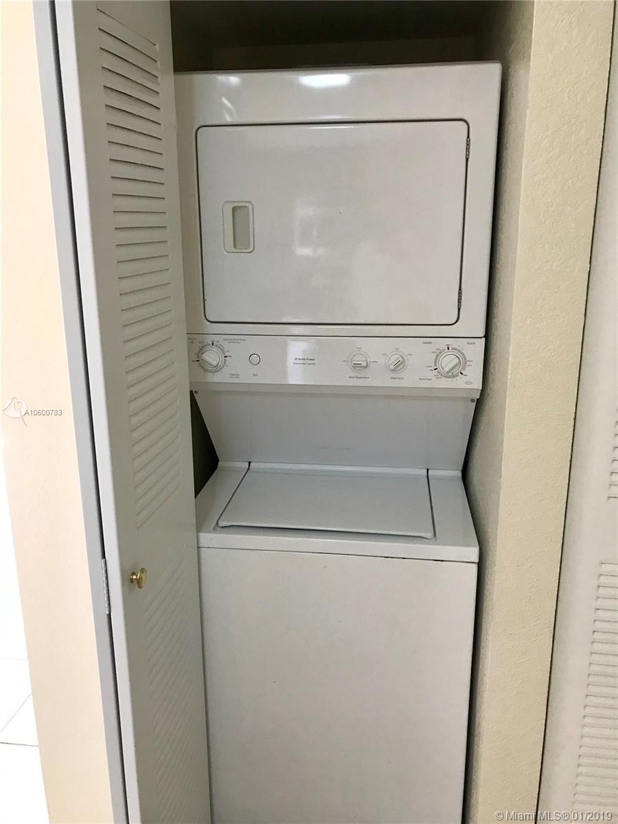 THE OAKS IN NORTH MIAMI - Residential Lease