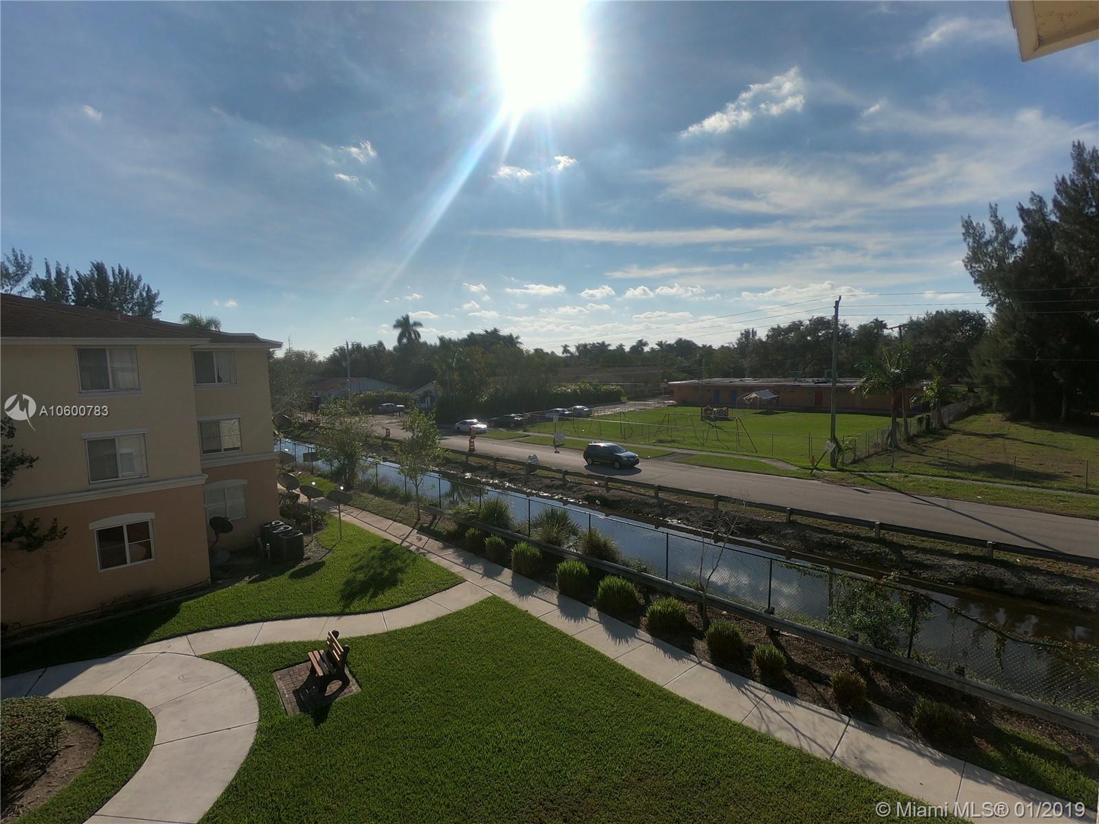 THE OAKS IN NORTH MIAMI - Residential Lease