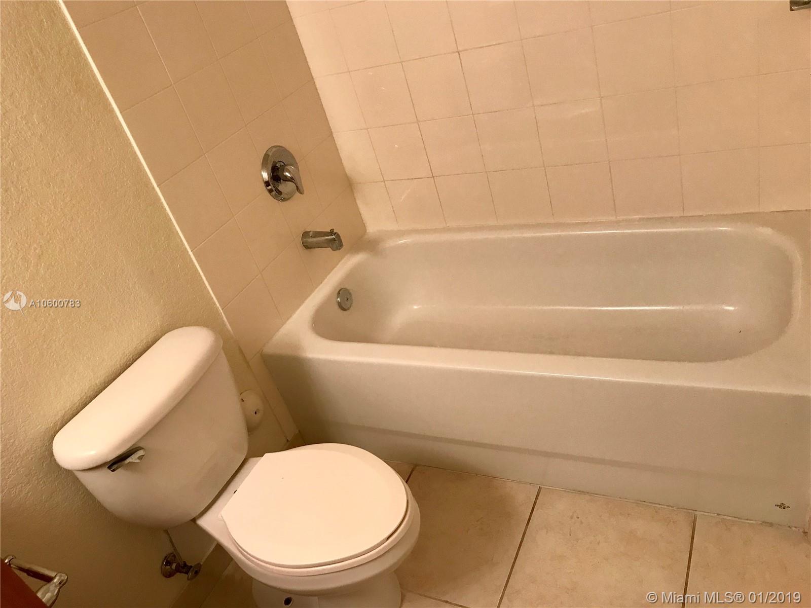 THE OAKS IN NORTH MIAMI - Residential Lease