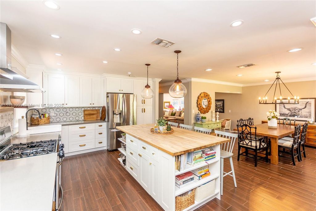 Photo of 2003 N 46th Ave, Hollywood, FL 33021 (MLS # A11783900)