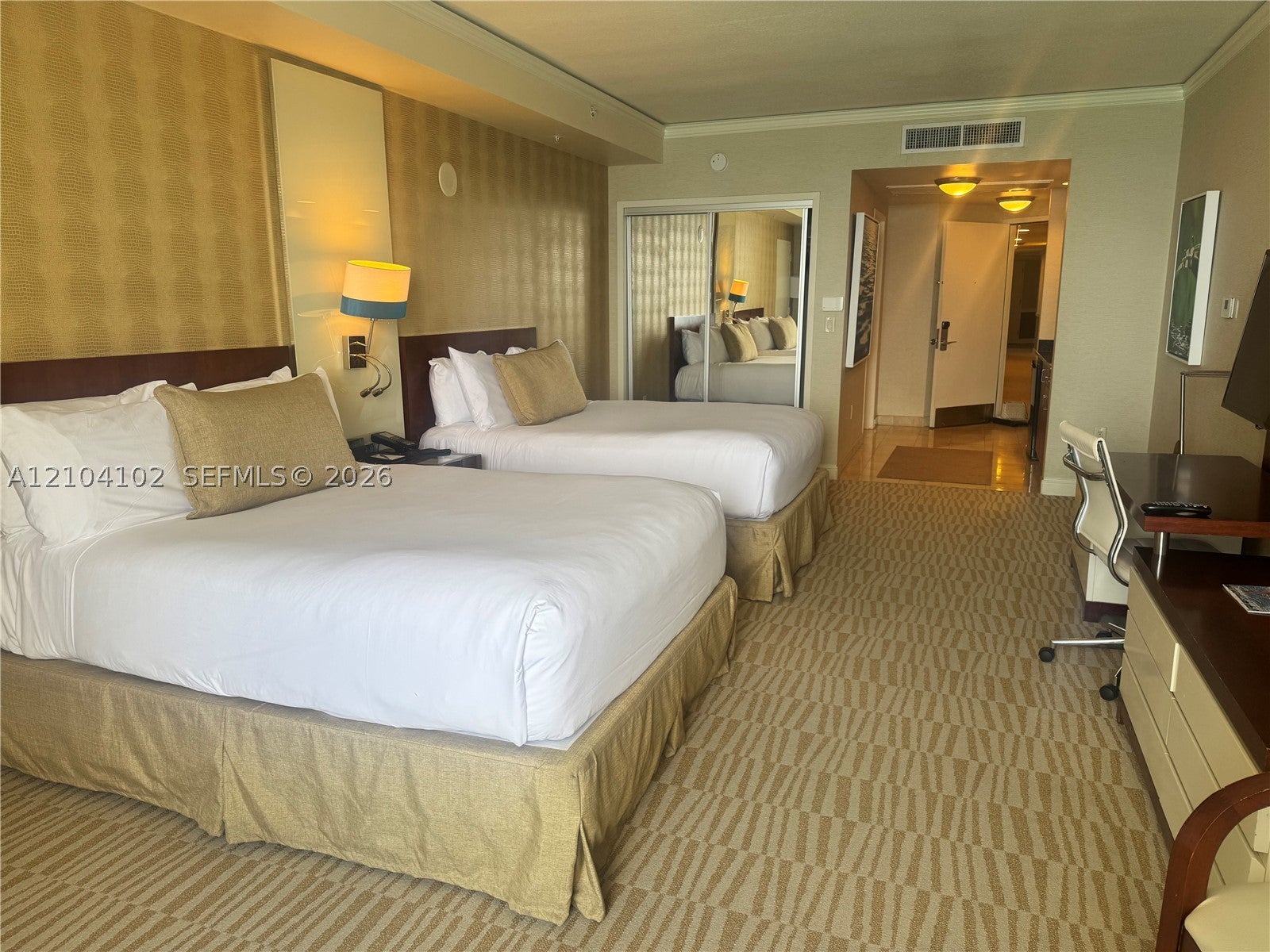 18001 Collins Ave 1216