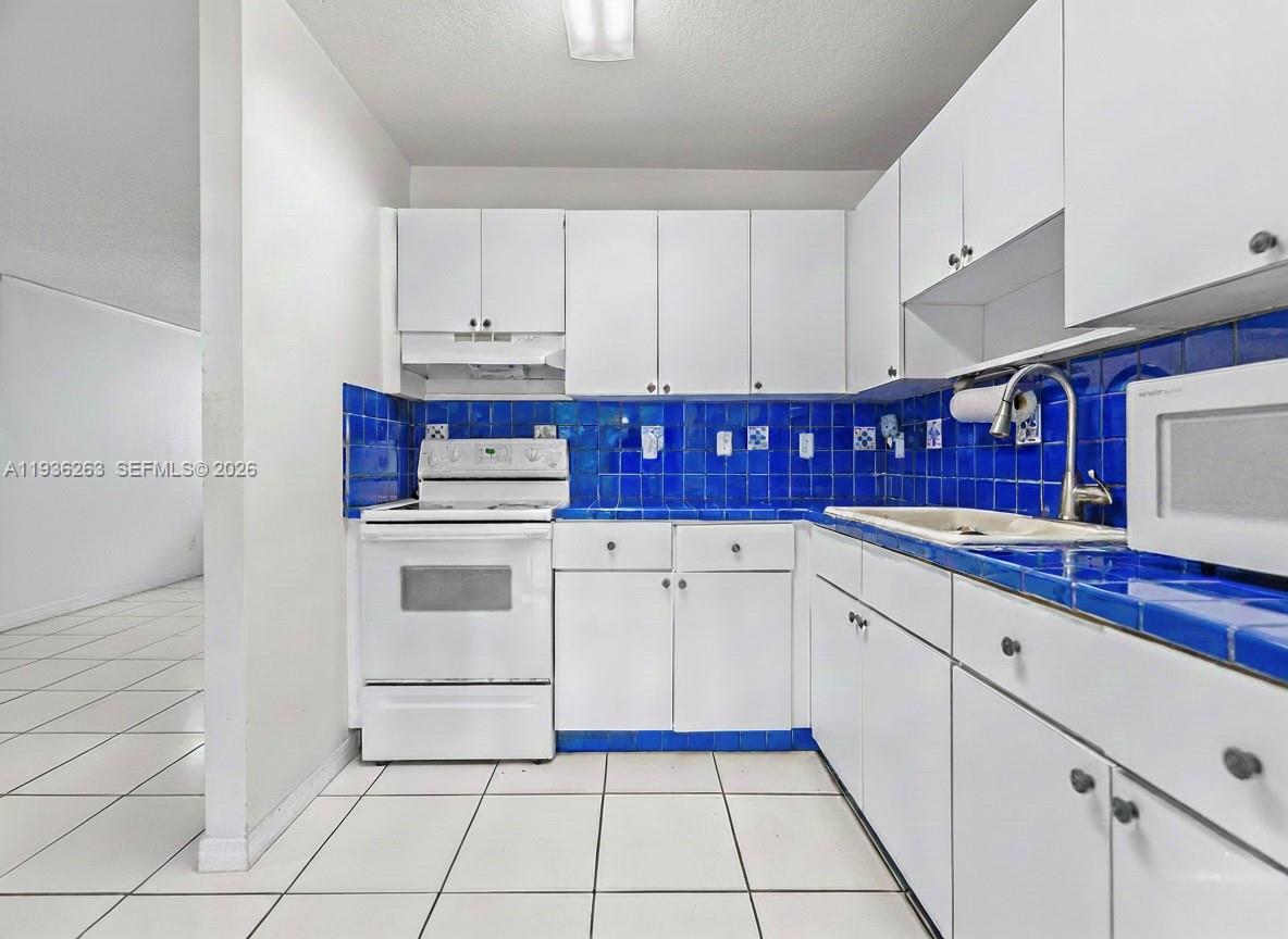 BISCAYNE PATIO HOMES - Residential