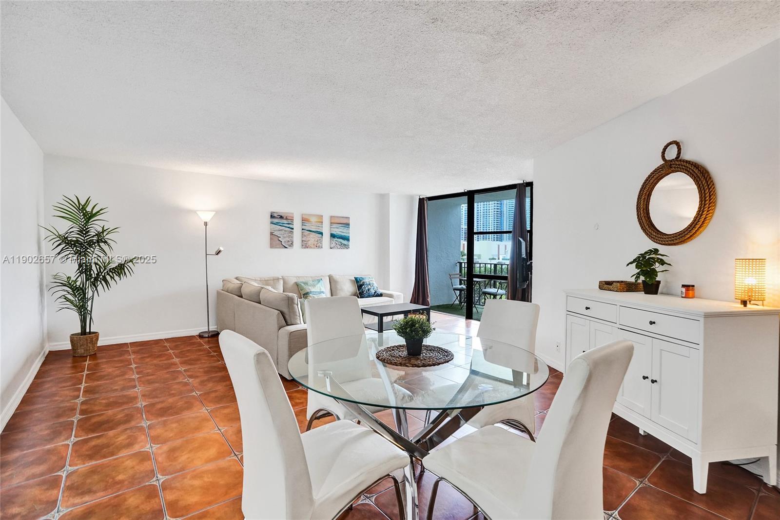 OCEANVIEW PARK CONDO - Residential Lease