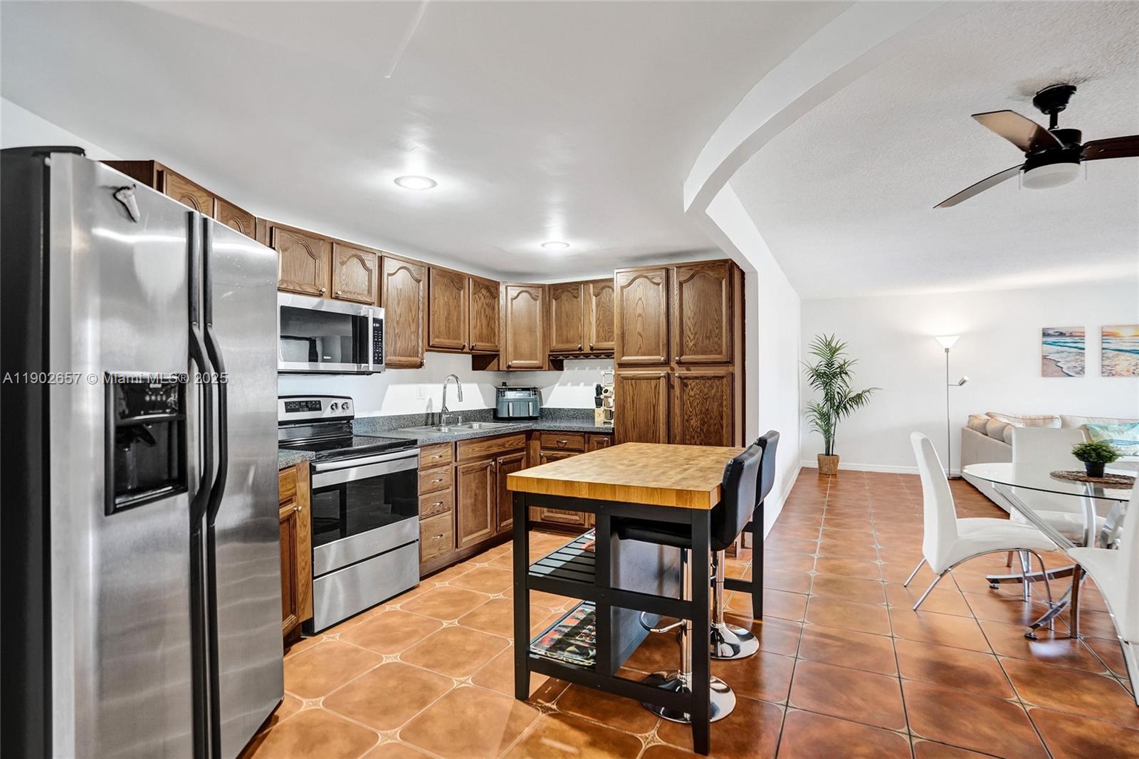 OCEANVIEW PARK CONDO - Residential Lease