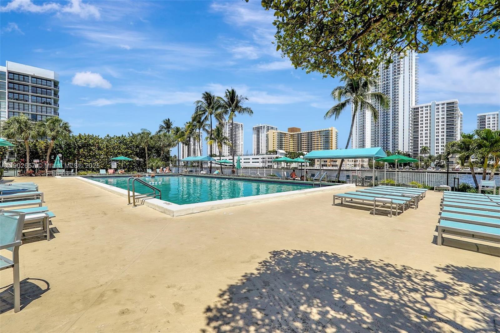 OCEANVIEW PARK CONDO - Residential Lease