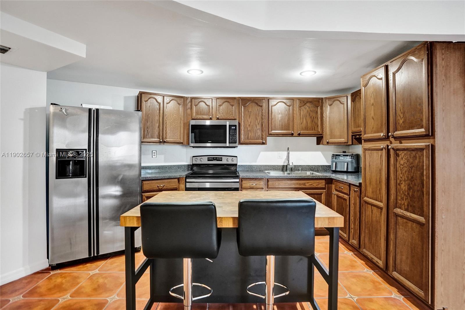 OCEANVIEW PARK CONDO - Residential Lease