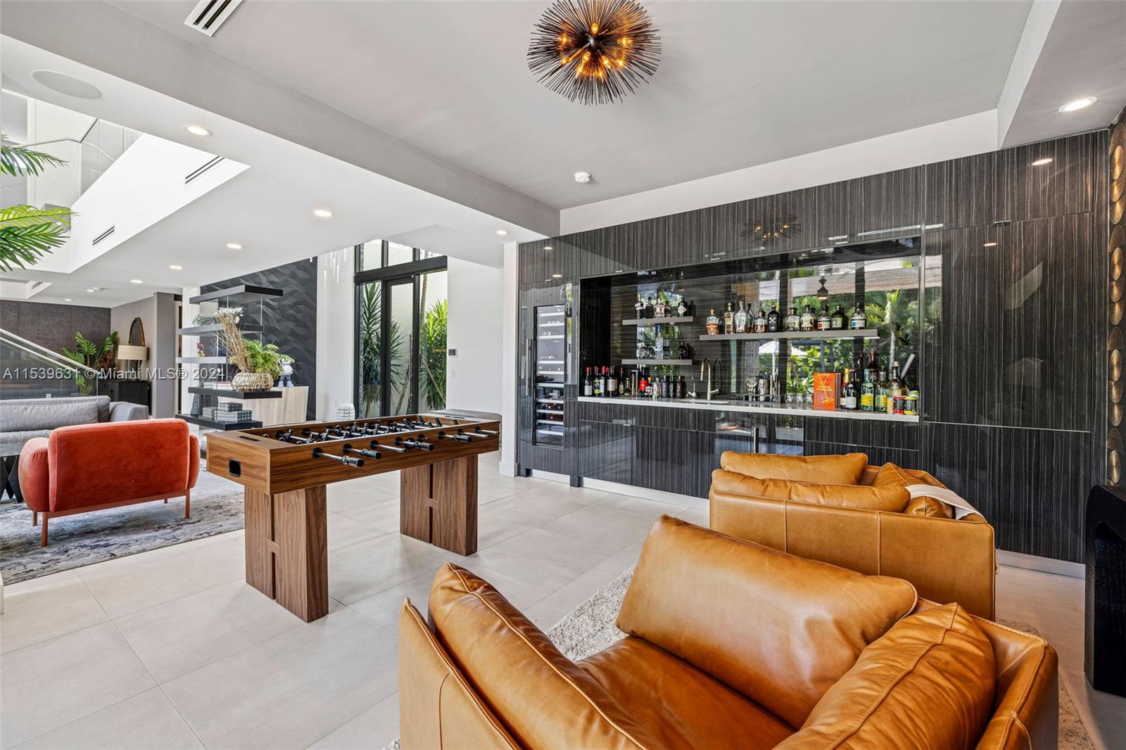 TOWN & RANCH ESTS - Residential