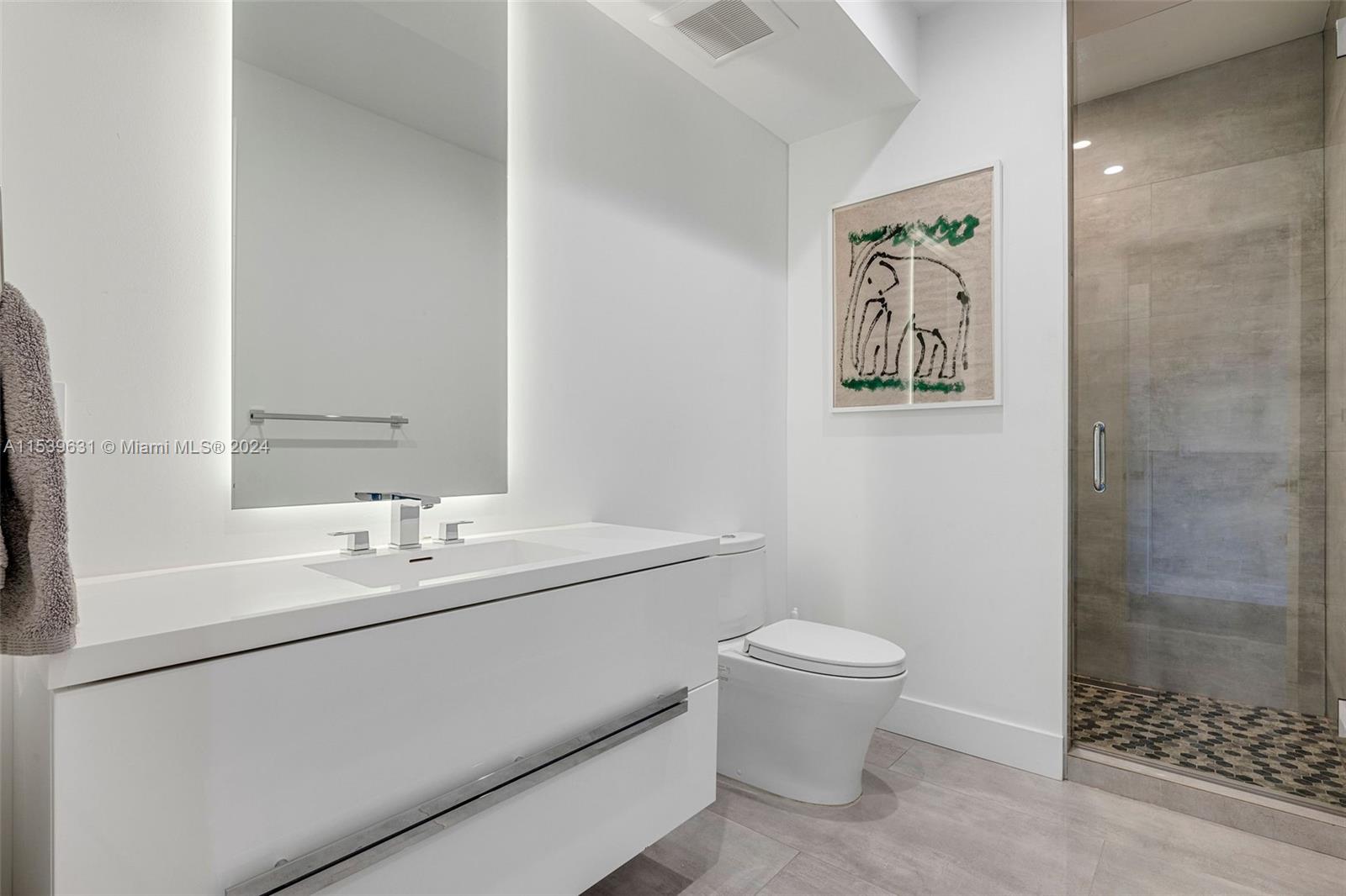 TOWN & RANCH ESTS - Residential