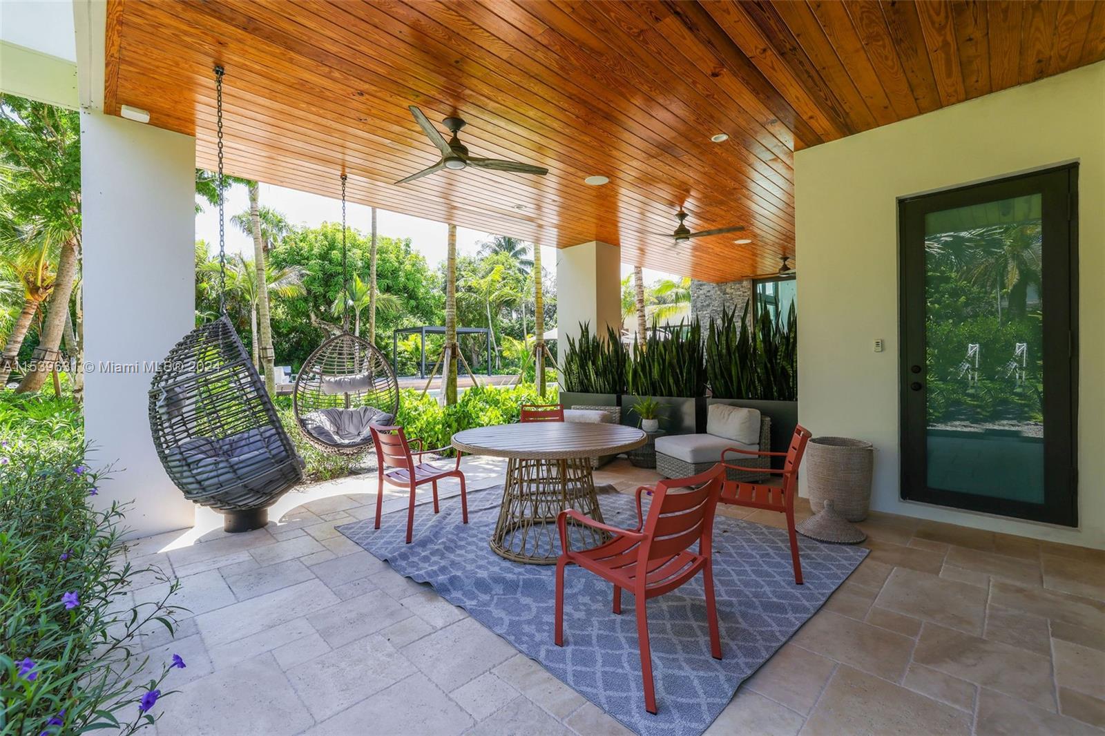 TOWN & RANCH ESTS - Residential