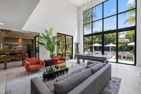 A home in Pinecrest