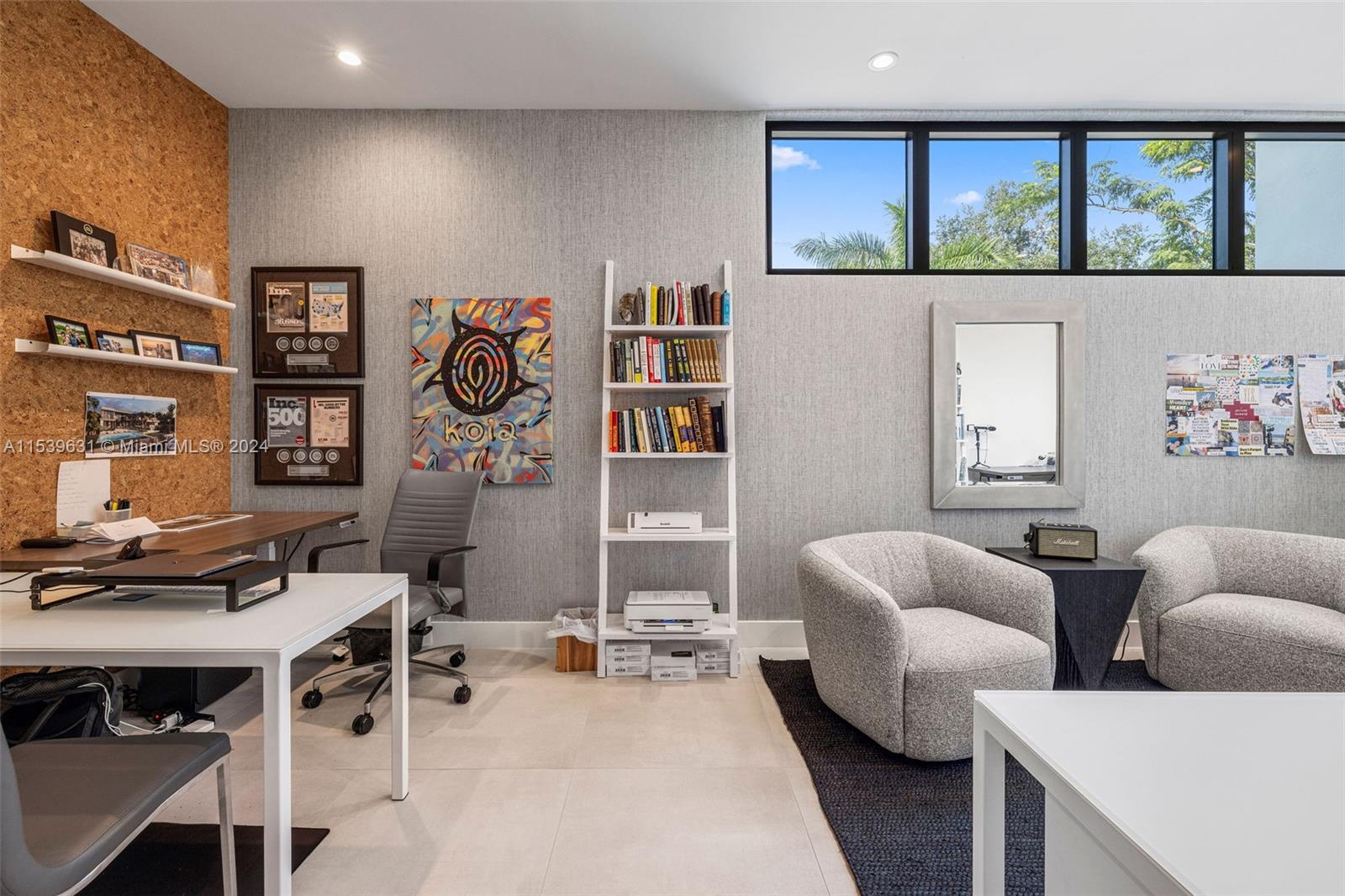 TOWN & RANCH ESTS - Residential