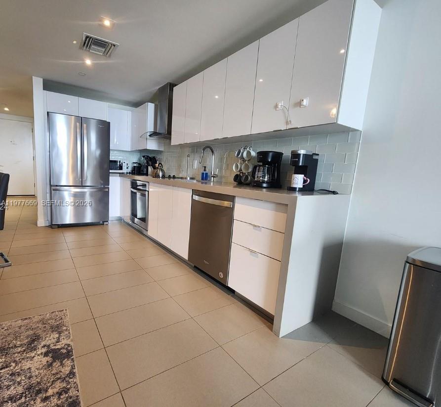 CANVAS CONDO - Residential Lease