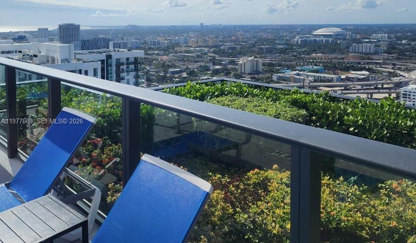 CANVAS CONDO - Residential Lease