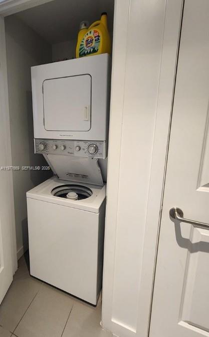 CANVAS CONDO - Residential Lease