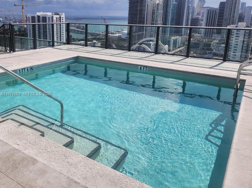 CANVAS CONDO - Residential Lease