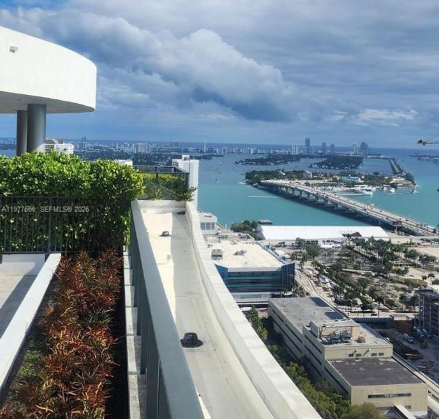Discover this stunning studio with breathtaking views in one of Miami's most sought-after locations. This beautifully designed space offers modern elegance and comfort, ideal for those seeking the ultimate in luxury living. Don't miss the opportunity to live in a place that perfectly blends convenience, comfort, and style. Schedule a tour today and experience luxury like never before! Why You'll Love It: Spectacular Views: Enjoy sweeping cityscapes right from your window. Resort-Style Amenities: Dive into a beautiful pool, stay fit in the amazing fitness center, or unwind in the hot tub. Prime Miami Location: Very convenient, placing you in the pulse of Miami's vibrant lifestyle.