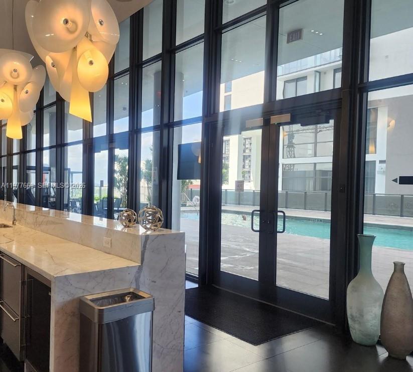 CANVAS CONDO - Residential Lease