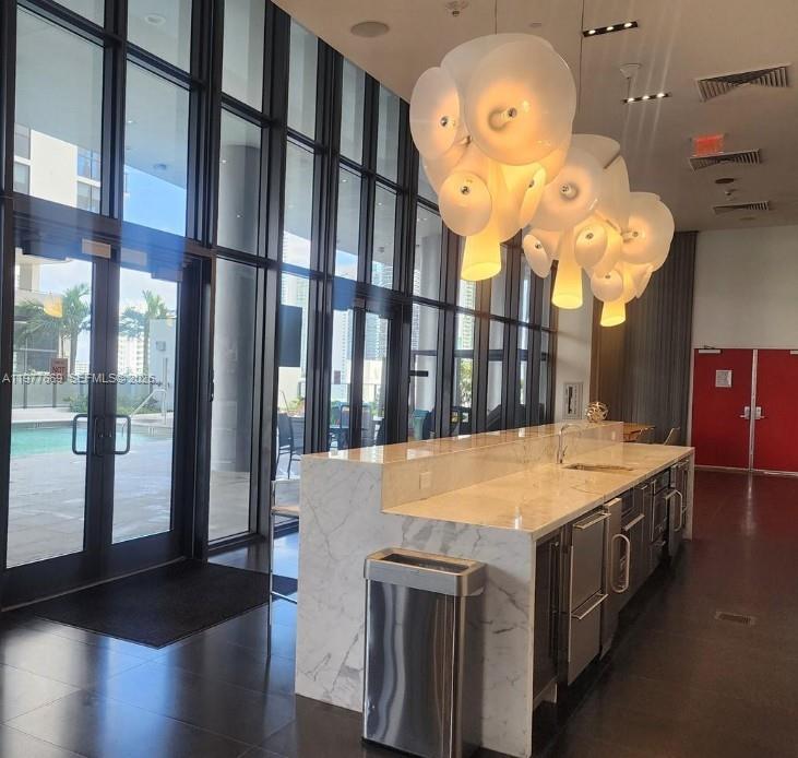 CANVAS CONDO - Residential Lease