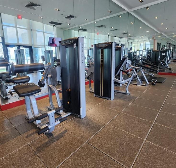 CANVAS CONDO - Residential Lease