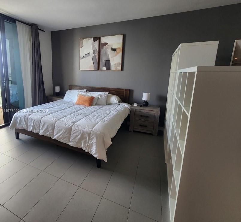 CANVAS CONDO - Residential Lease