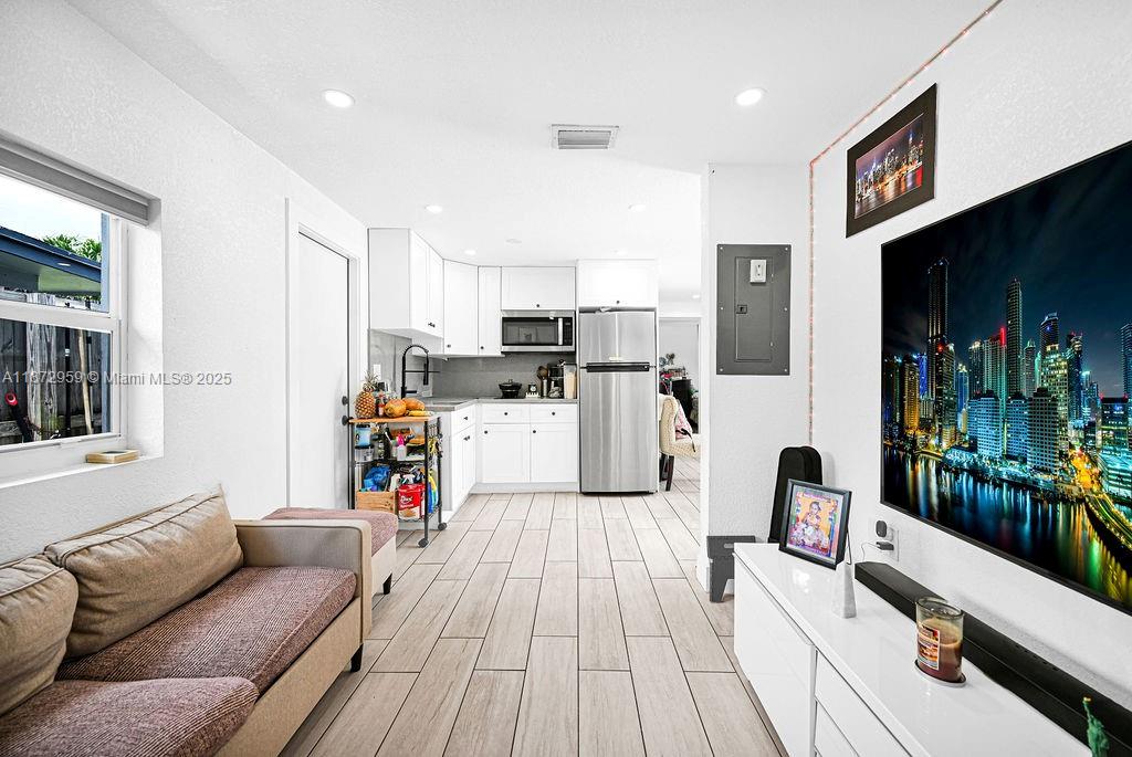 FAIRLAWN - Residential Income