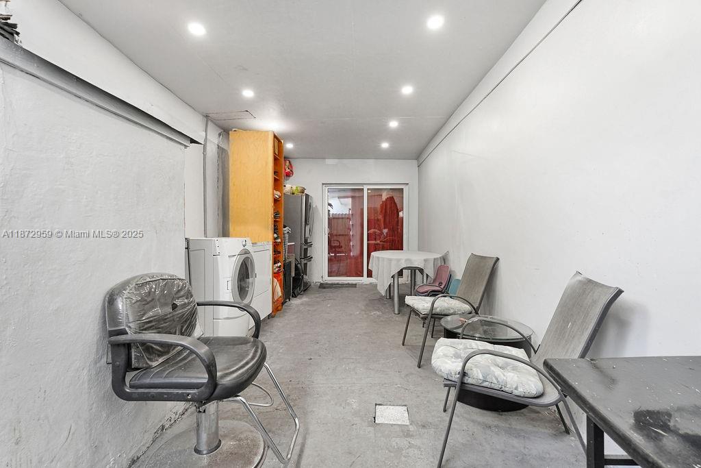 FAIRLAWN - Residential Income