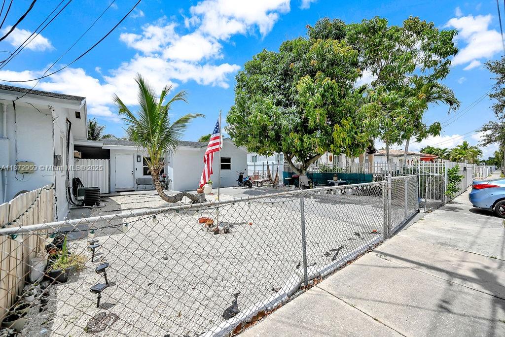 FAIRLAWN - Residential Income