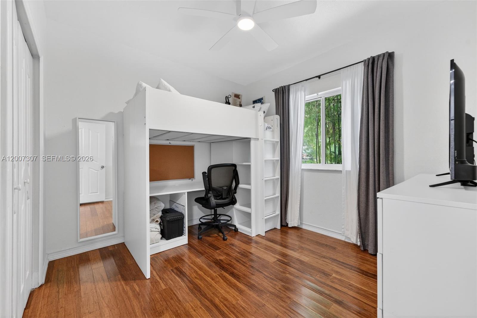 FLAMINGO PARK - Residential