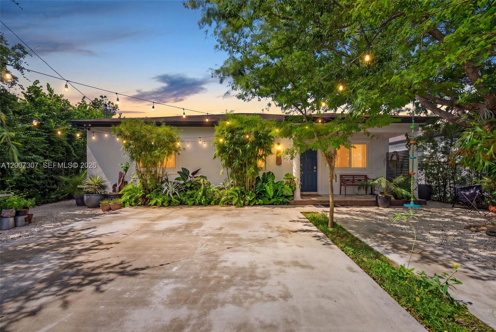 FLAMINGO PARK - Residential