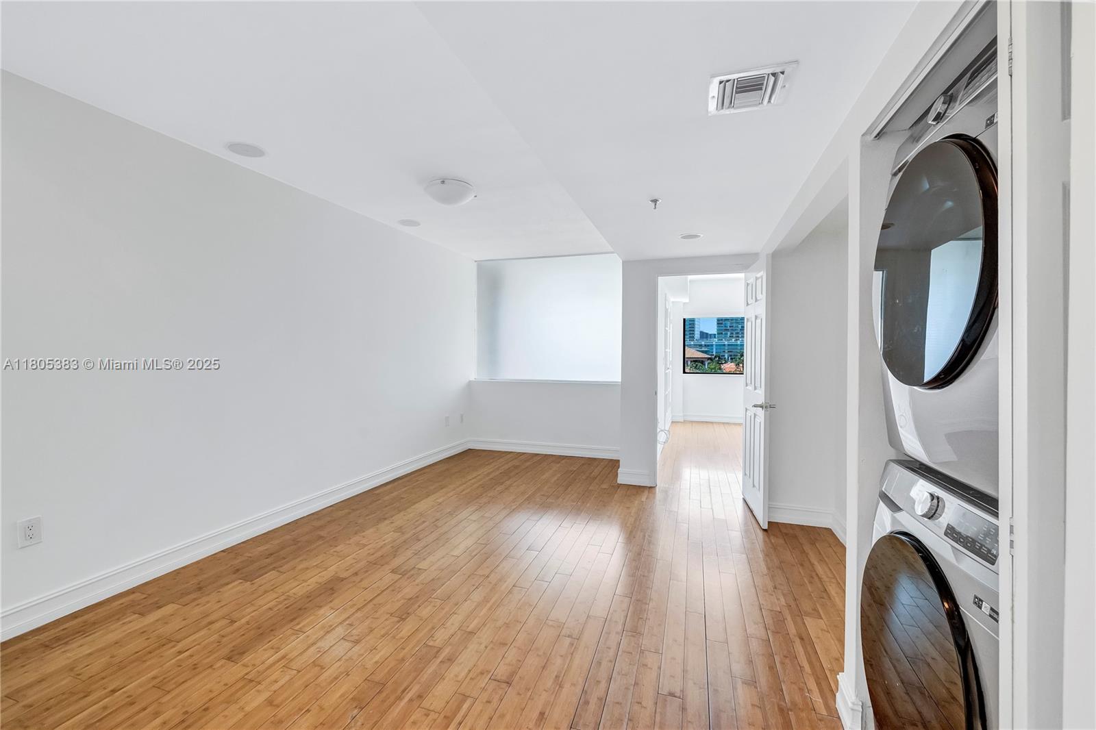 POINCIANA IS YT & RCQ CLU - Residential