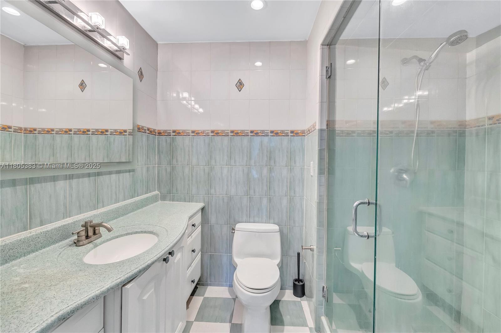 POINCIANA IS YT & RCQ CLU - Residential