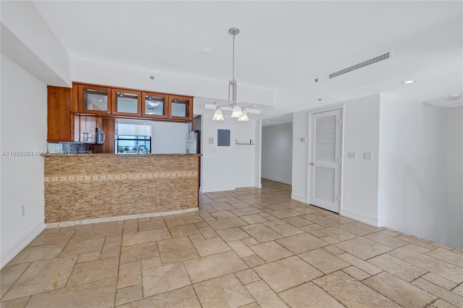 POINCIANA IS YT & RCQ CLU - Residential
