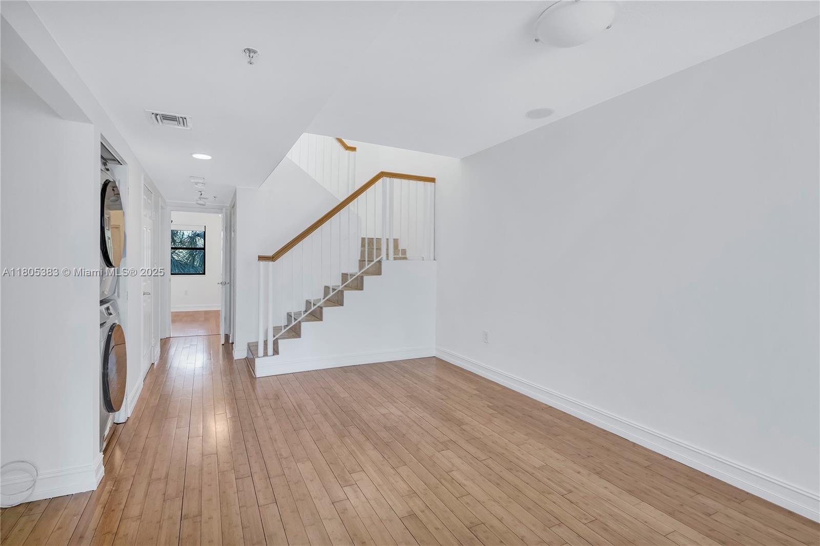 POINCIANA IS YT & RCQ CLU - Residential
