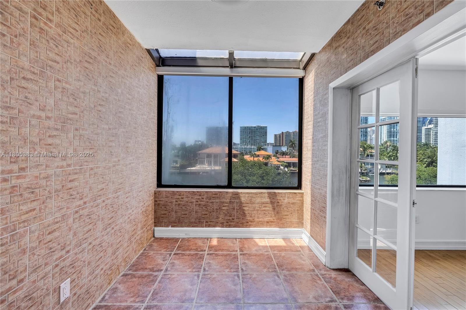 POINCIANA IS YT & RCQ CLU - Residential