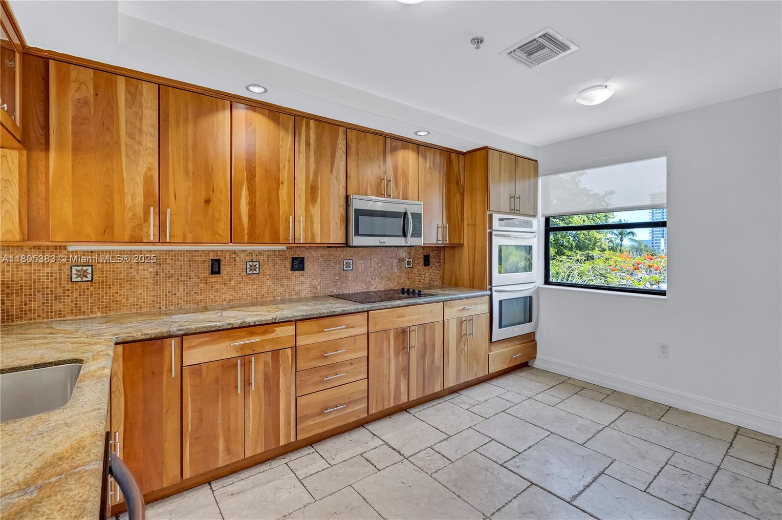 POINCIANA IS YT & RCQ CLU - Residential