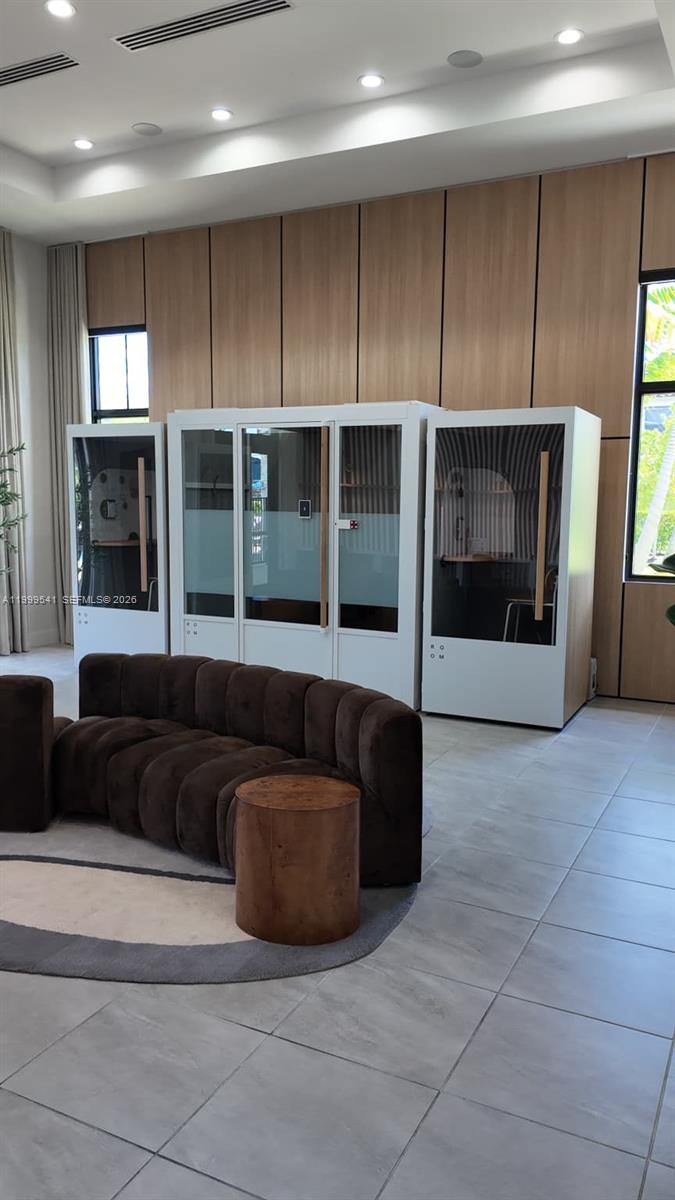 SILVER PALM RESIDENTIAL H - Residential