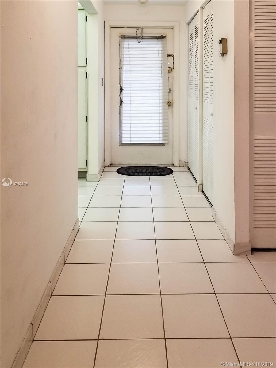 APPLEGREEN APTS 1 - Residential