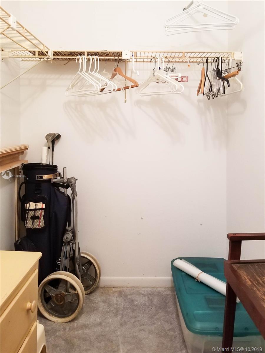 APPLEGREEN APTS 1 - Residential