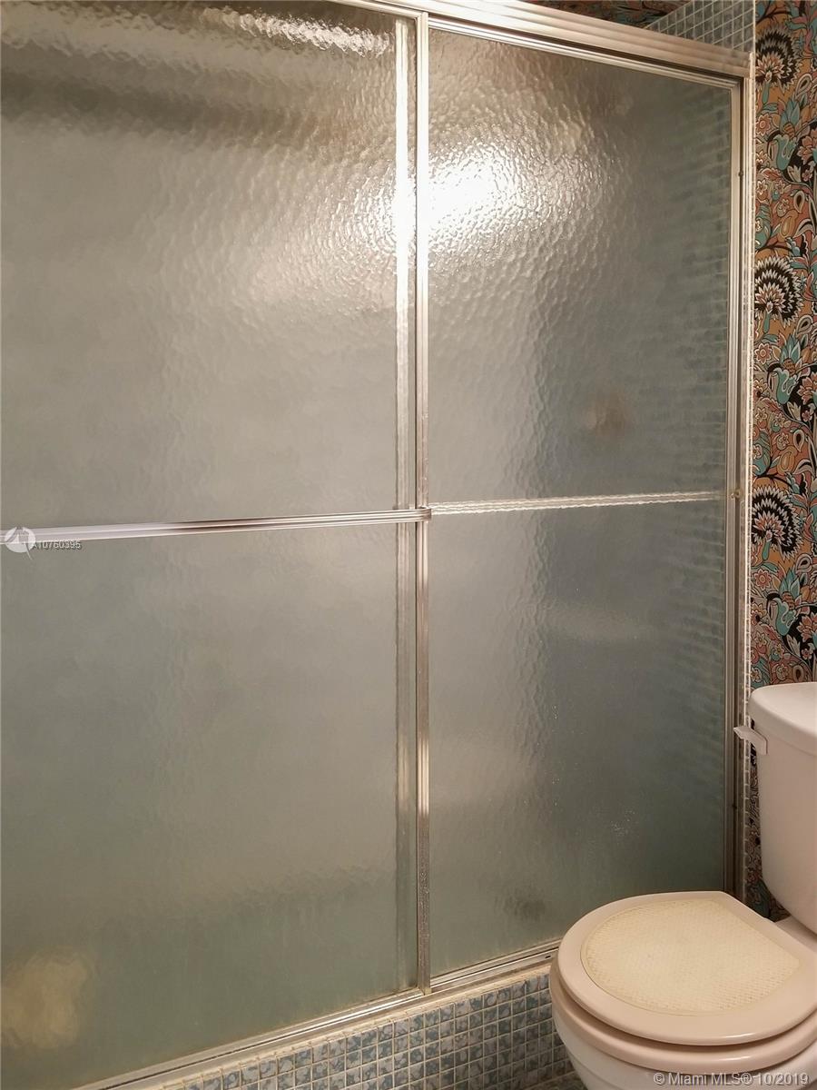 APPLEGREEN APTS 1 - Residential