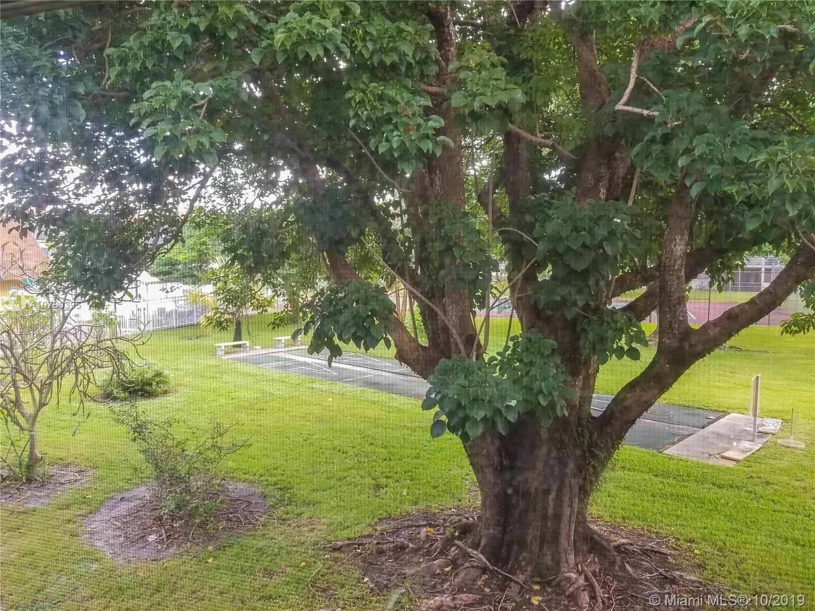 APPLEGREEN APTS 1 - Residential