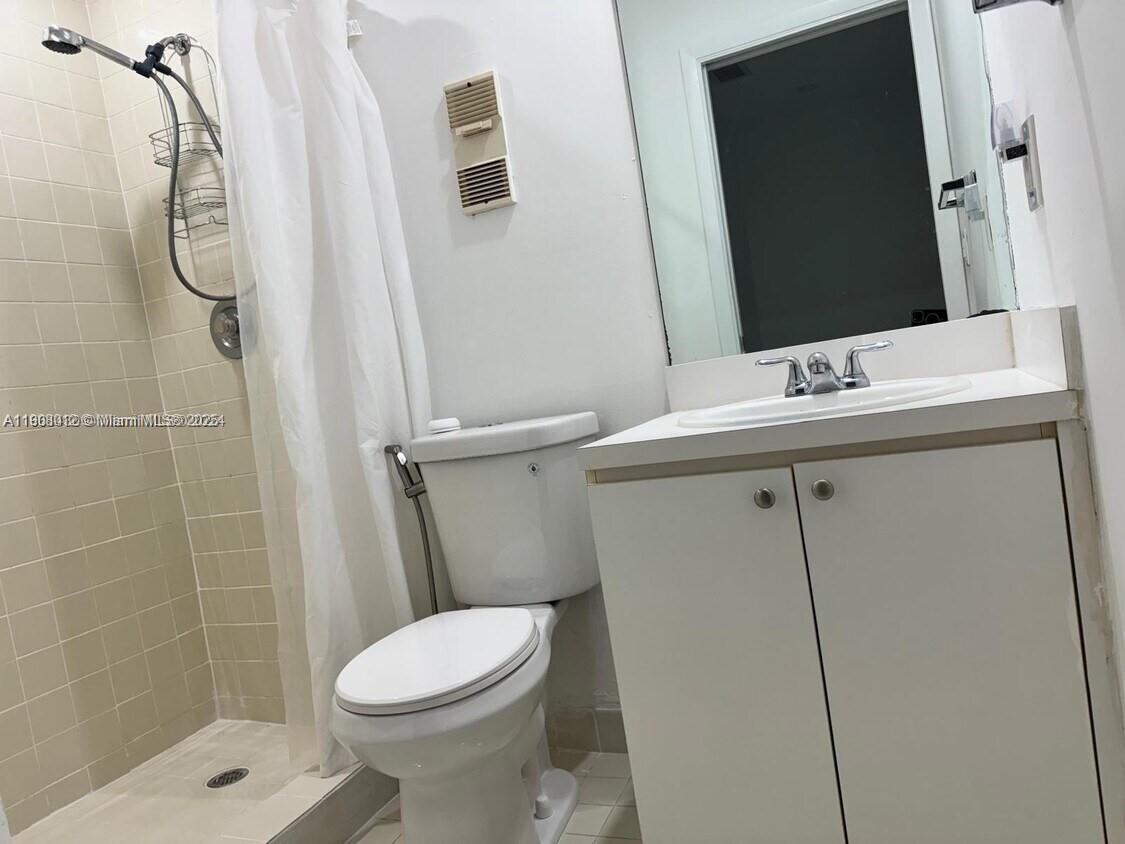 SUNRISE AT SUNSET VIEW CO - Residential Lease