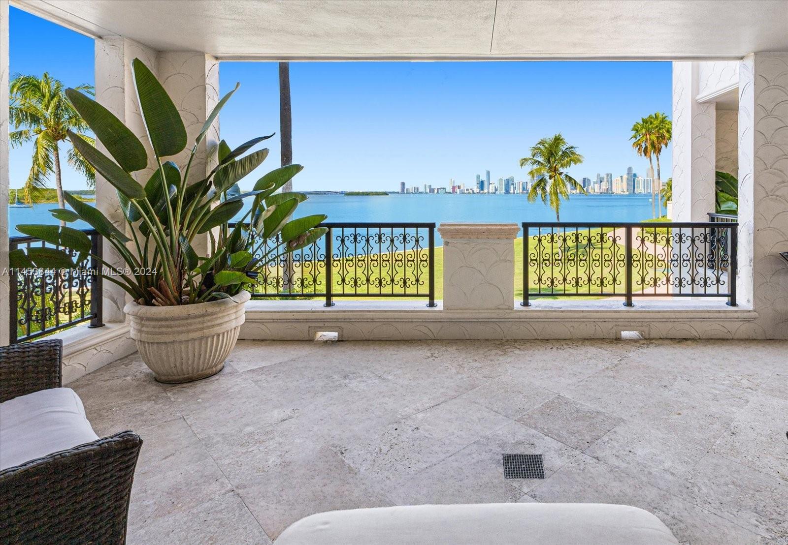 BAYVIEW AT FISHER ISL CON - Residential