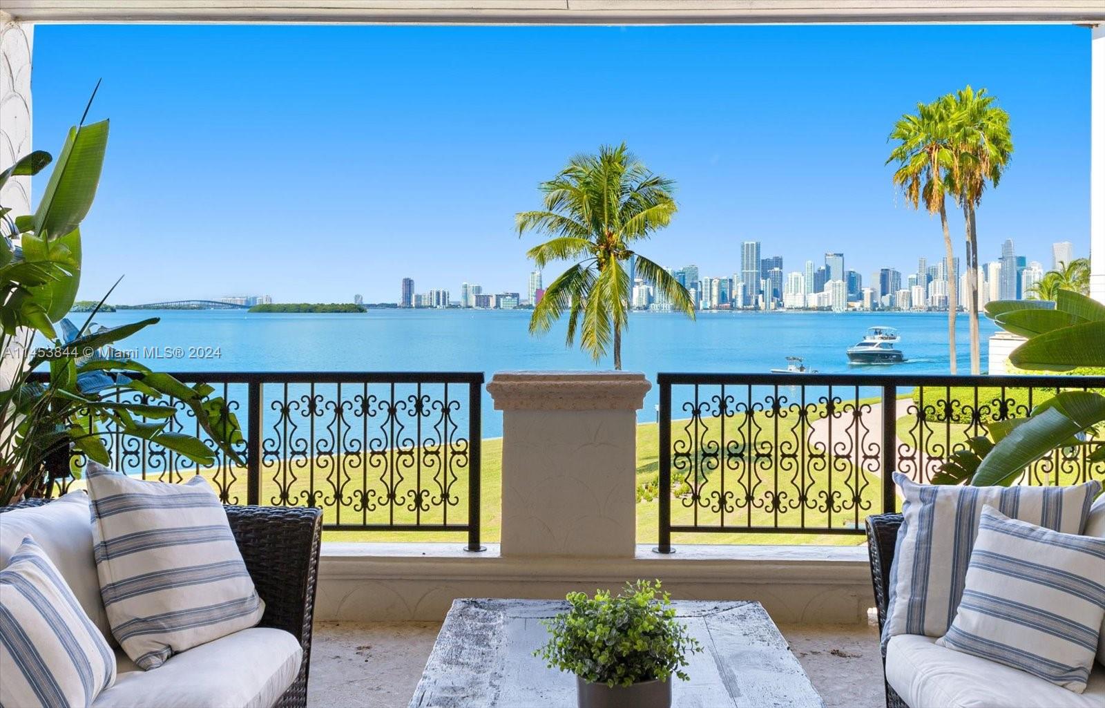 BAYVIEW AT FISHER ISL CON - Residential