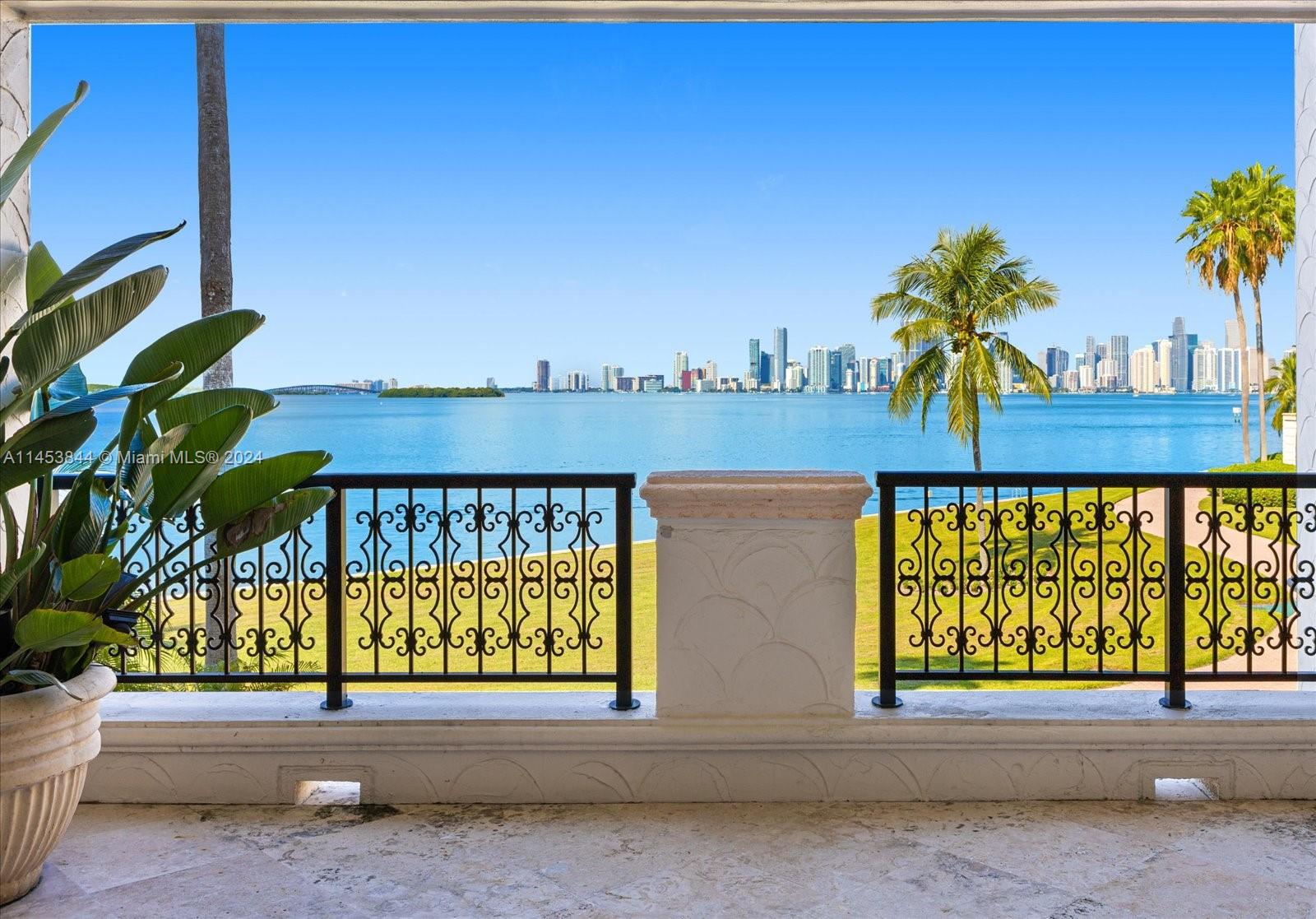 BAYVIEW AT FISHER ISL CON - Residential